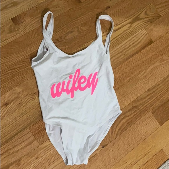 Wifey One Piece - Picture 2 of 3